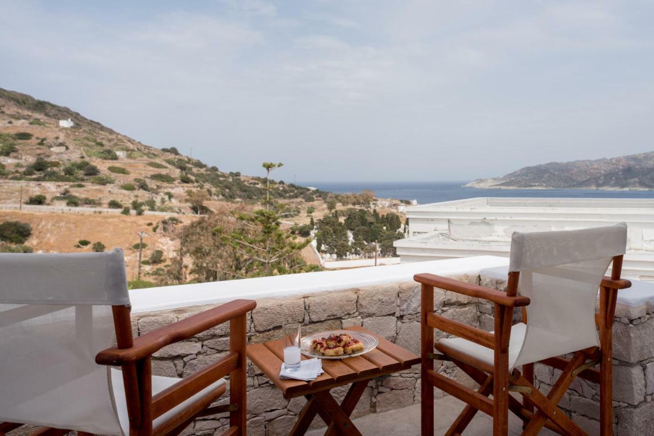 Kimolos Houses *